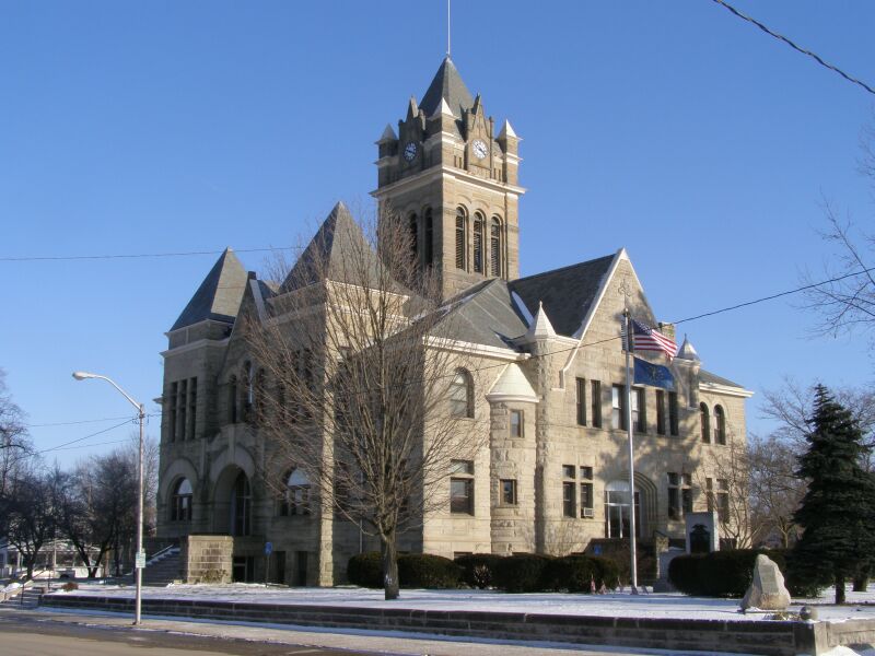 12-01-c--pulaski_county_courthouse_winimac_indiana_p1300092.jpg